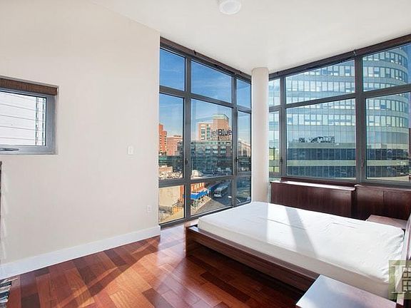 4th image of 4251 Hunter St APT 5B
