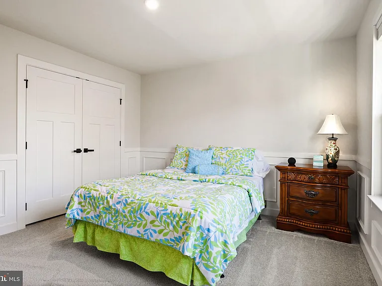 212 Southern View Dr — Photo 37