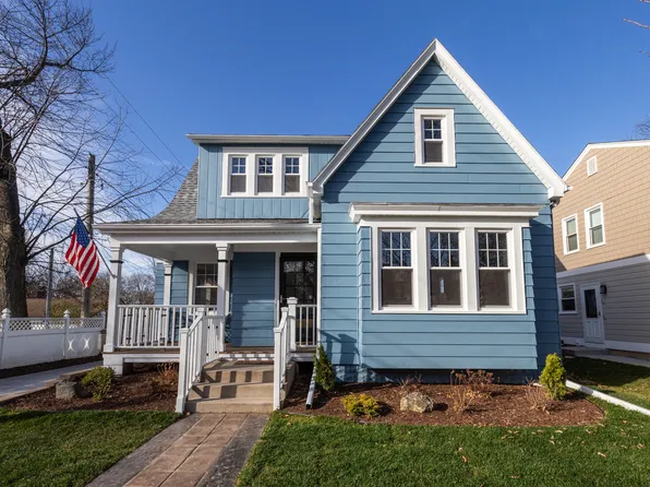 5817 N Lake Dr, Whitefish Bay, WI 53217
