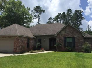 22452 Treadaway St, Mandeville, LA 70471