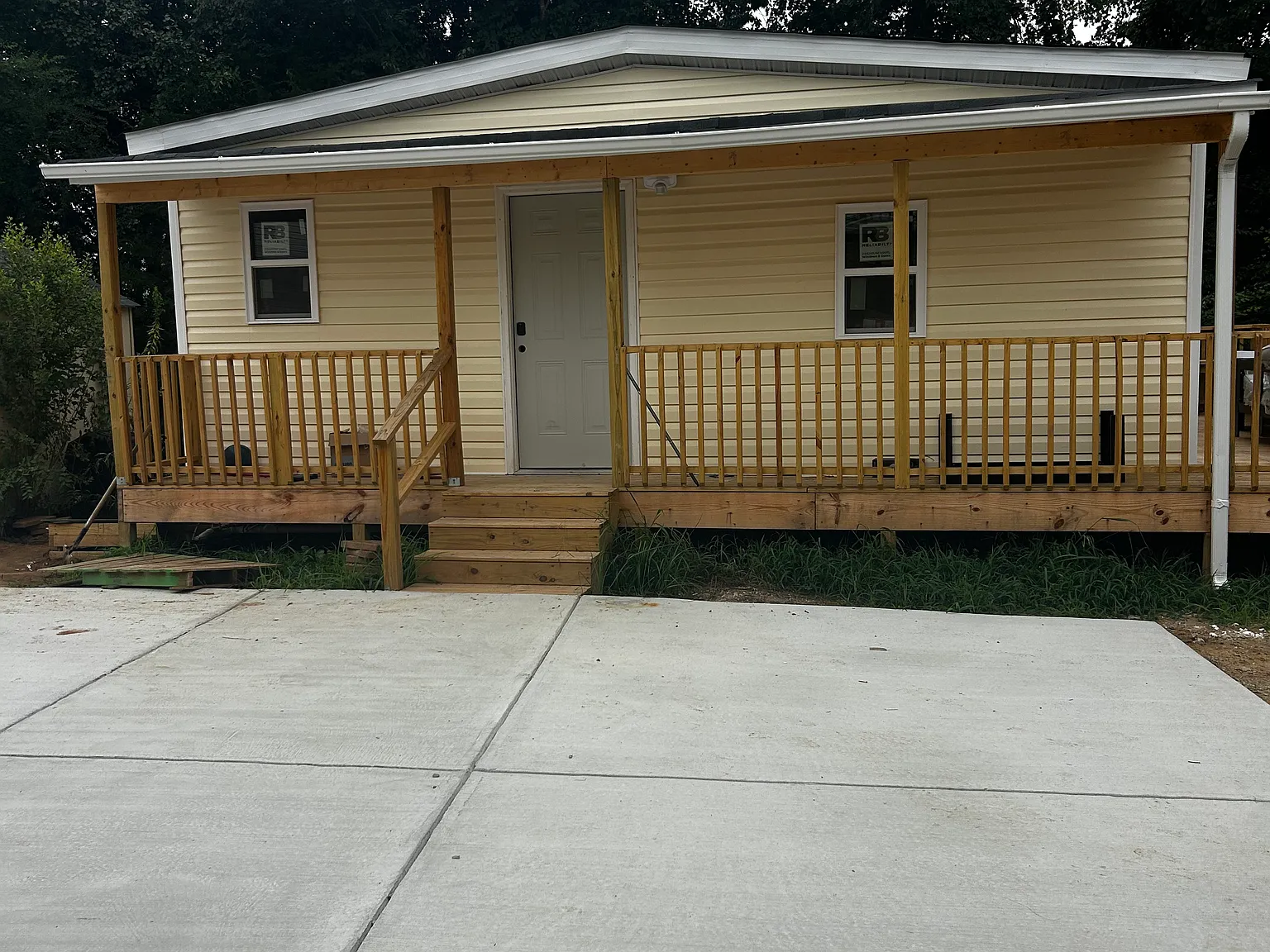 2 bed, 700 sqft, $2,200 — Photo 1