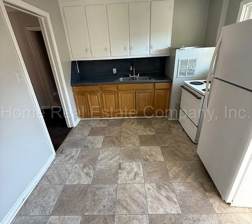 1435 Clark Ave #C