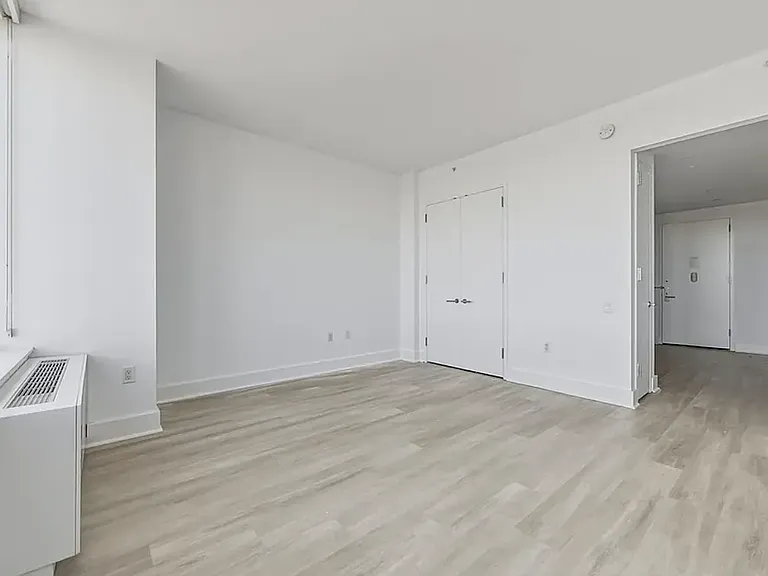 86 Fleet Pl #3C — Photo 2