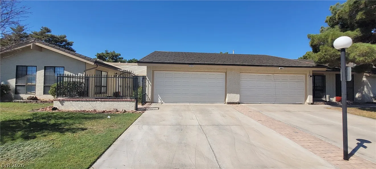 3 bed, 2.0 bath, 1717 sqft, $1,695 — Photo 1