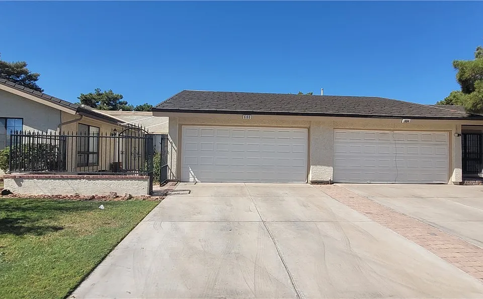 600 Woodmount Dr