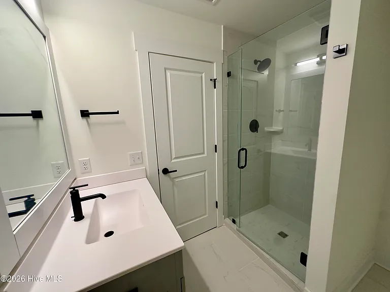213 Myrtle Ave — Photo 8