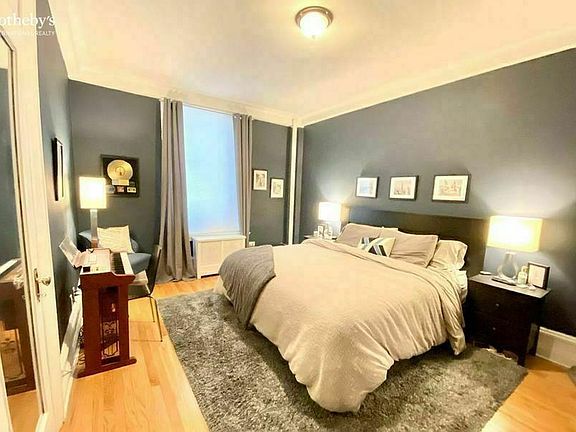 4th image of 740 W End Ave APT 93