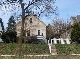 332 E Clarence St, Milwaukee, WI 53207