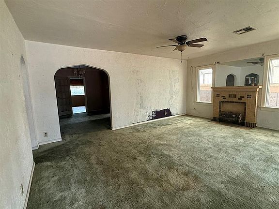 2nd image of 206 W 1st St