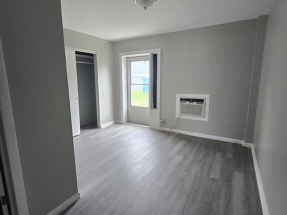 4th image of 1703 W Reynolds St APT 3