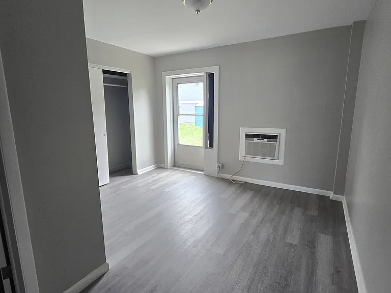 1703 W Reynolds St #3 — Photo 4