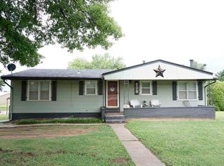 809 N 14th St, Perry, OK 73077