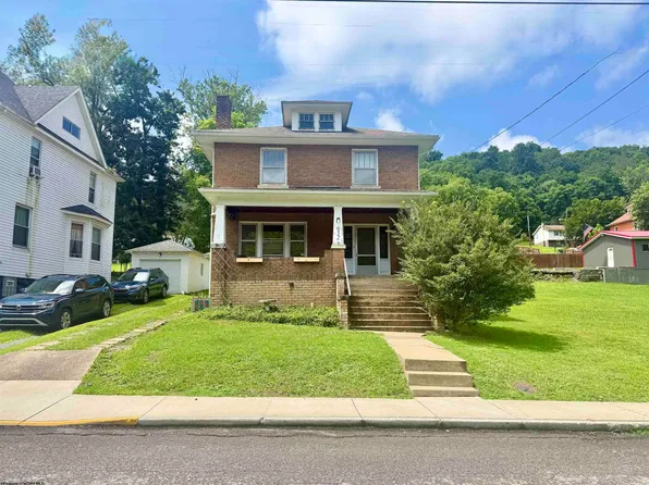 632 Maple Ave, Grafton, WV 26354