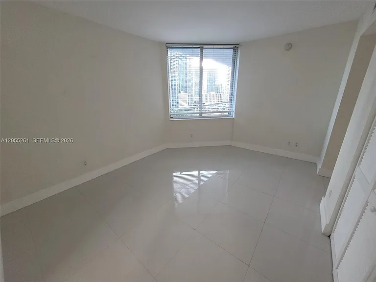 325 Biscayne Blvd #1719 — Photo 15
