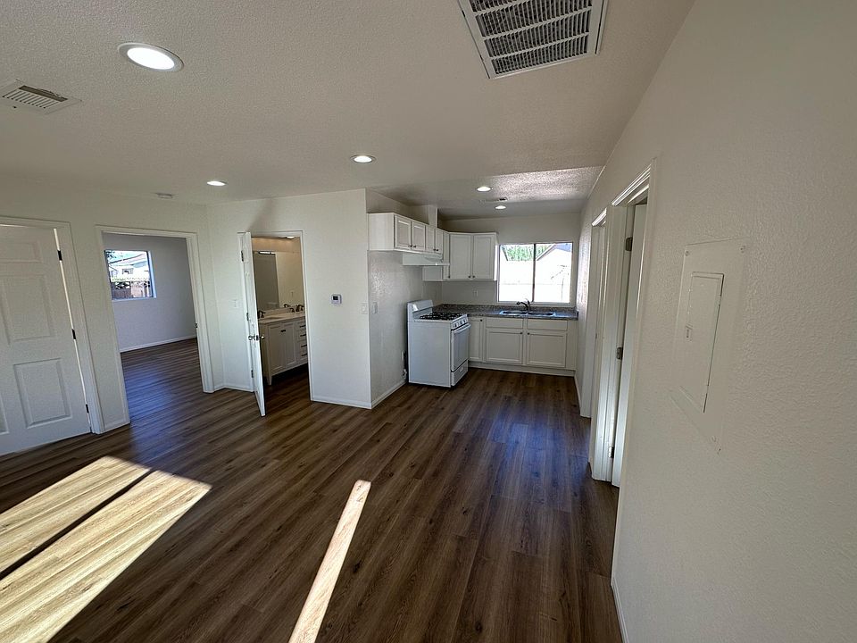 25118 3/4 Newhall Ave, Newhall, CA 91321 Zillow