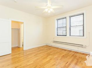 532 W Wellington Ave, Chicago, IL 60657