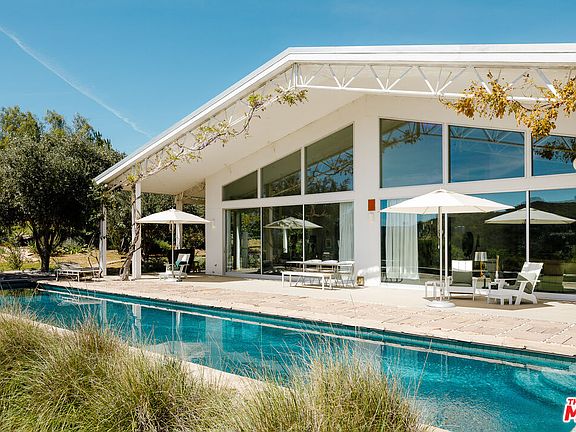 3rd image of 1742 Deerhill Trl