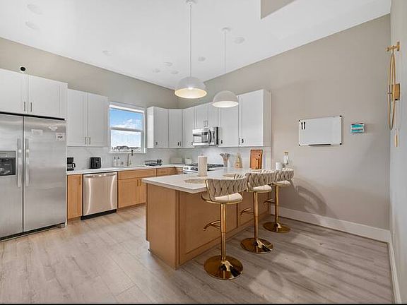 3rd image of 4013 Griggs Rd #C
