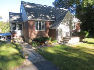 8 Catlin Rd, Harwinton, CT 06791