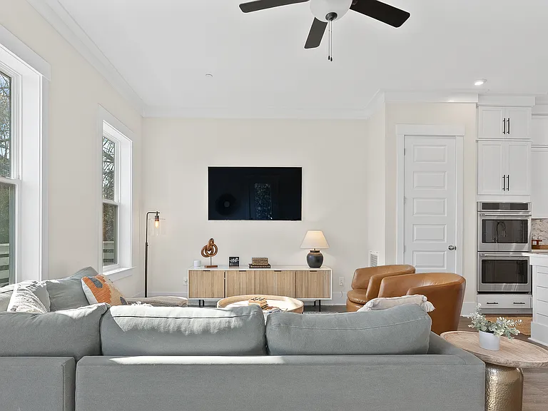 553 Cooper Village Ln — Photo 11