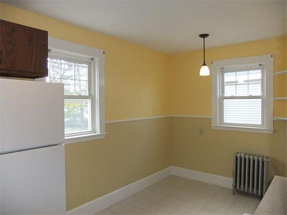5th image of 61 Glover Ave APT C