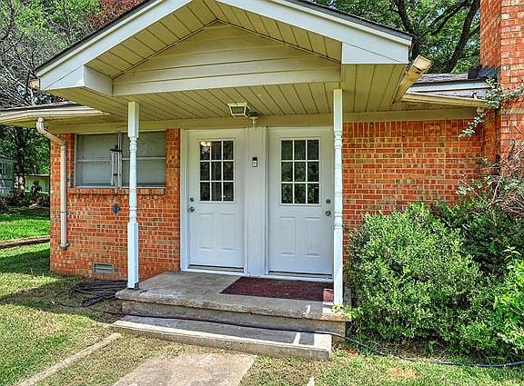 3rd image of 211 Beach Dr