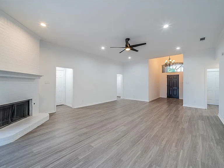 3608 Marianne Cir — Photo 9