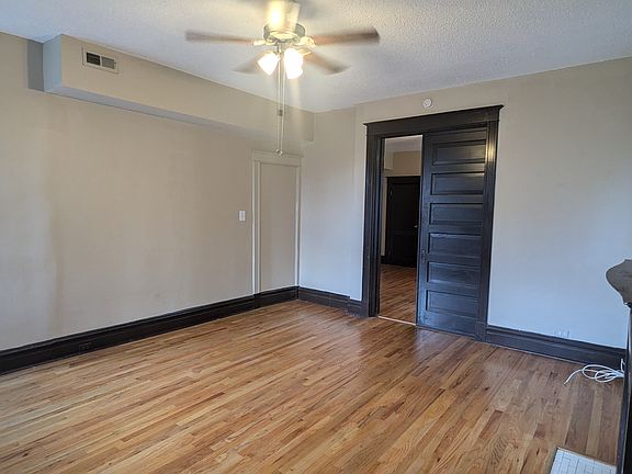 3rd image of 2201 Jules St #2201B