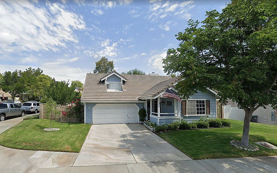 1st image of 23819 Bennington Dr