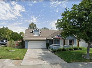 23819 Bennington Dr, Santa Clarita, CA 91354