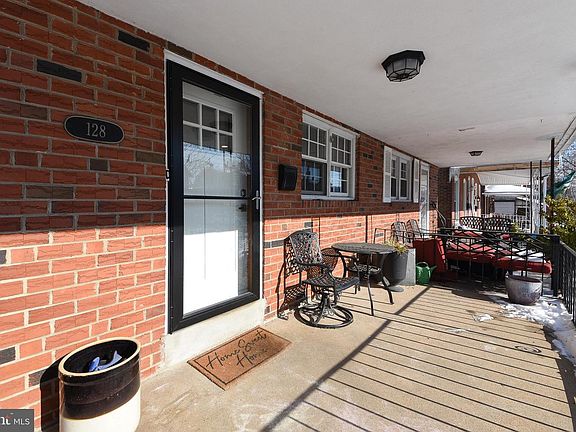 3rd image of 128 E 8th Ave