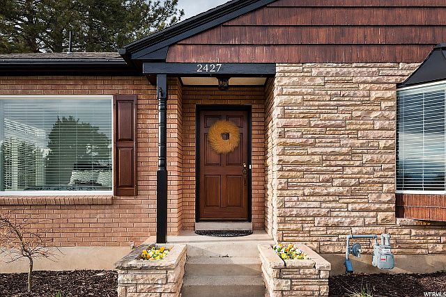 1st image of 2427 E Beacon Dr