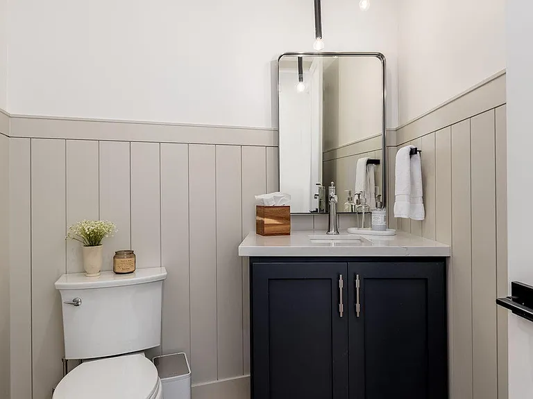 4017 N 49th Pl — Photo 16