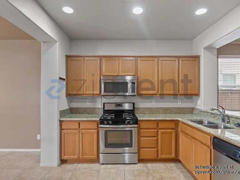 276 Colonial Trl — Photo 15