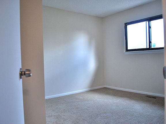 4th image of 1436 Sierra Dr