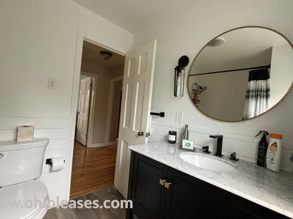 1371 Churchill Rd, Lyndhurst, OH 44124