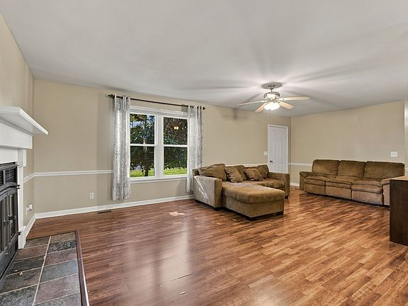 3rd image of 4325 Pennant Ct