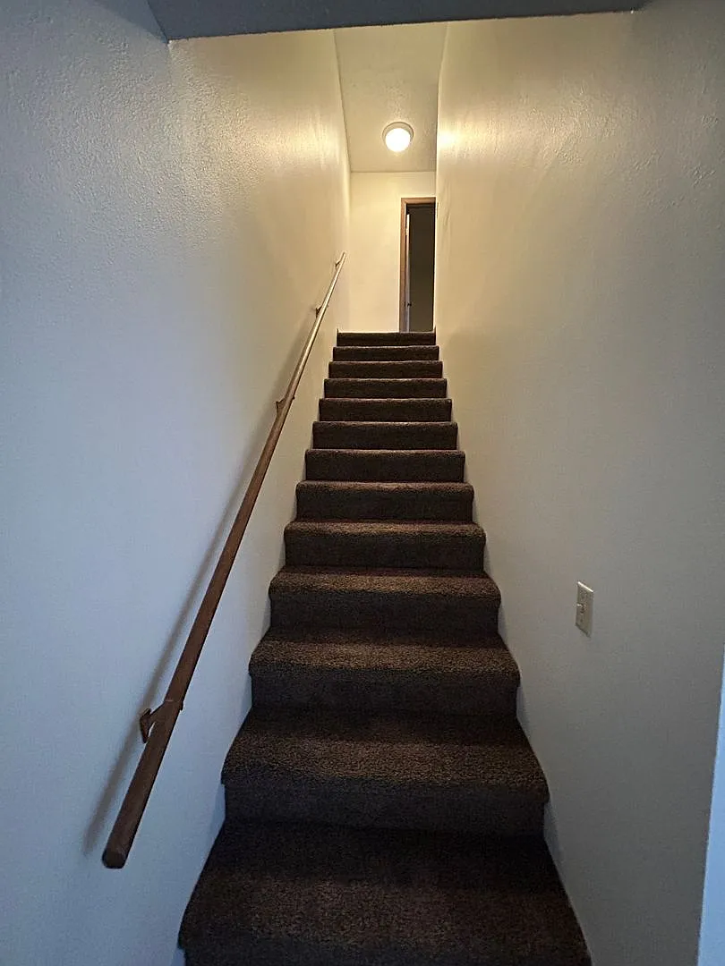 Silvergate Townhomes — Photo 3