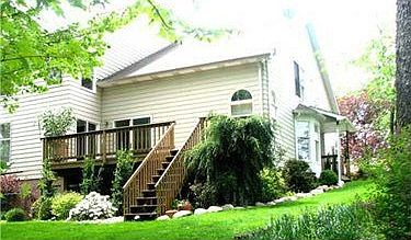 3rd image of 39 Lakeridge Dr