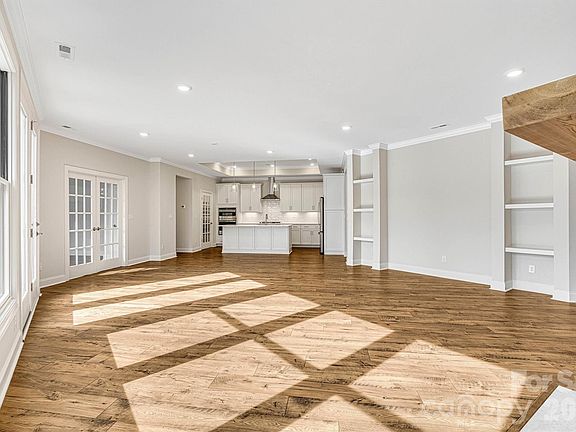 7th image of this home
