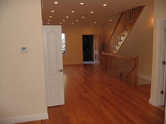 Rented by Rapid Realty Cobble Hill | media 50