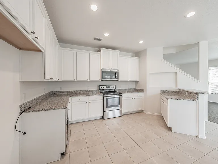 6268 Topsail Dr — Photo 17