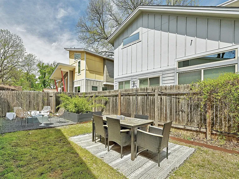 2614 Willow St #A — Photo 12