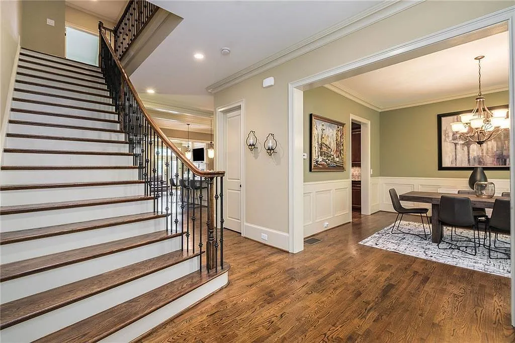 3 bed, 5.0 bath, 3042 sqft, $6,800 — Photo 4
