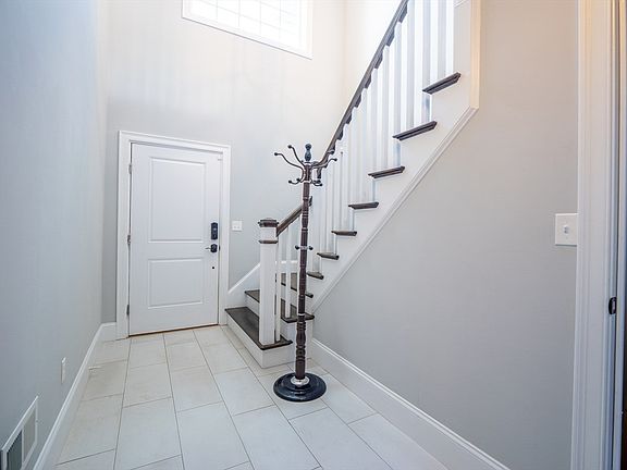 5th image of 70 Lebaron Blvd #10