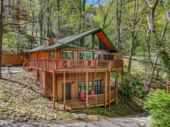 913 Echo Pl, Gatlinburg, TN 37738