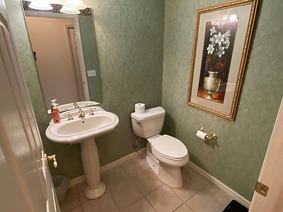 4th image of 1132 Avenida De Las Casas