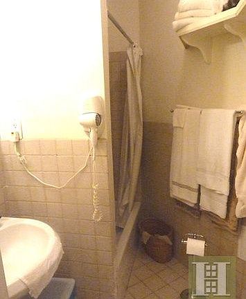 5th image of 320 W 75th St APT 2A