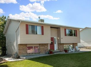 5928 S Country Hills Dr, Taylorsville, UT 84129