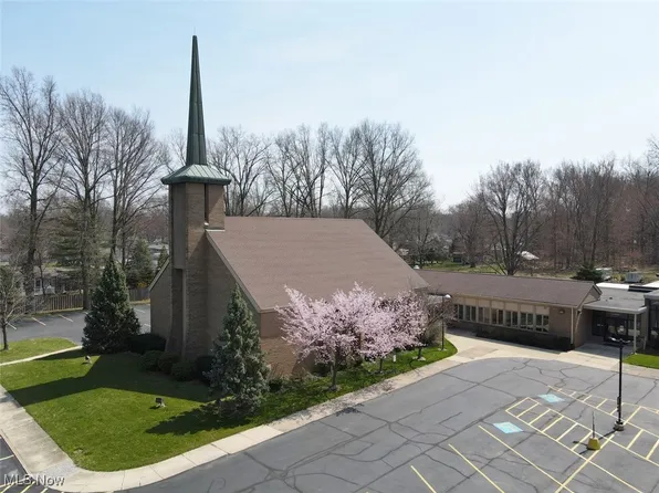 33119 Electric Blvd, Avon Lake, OH 44012